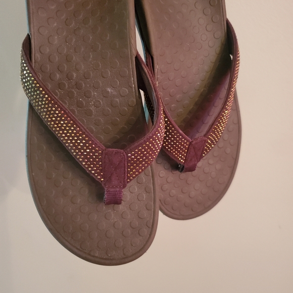 Vionic Sandals - Picture 6 of 9